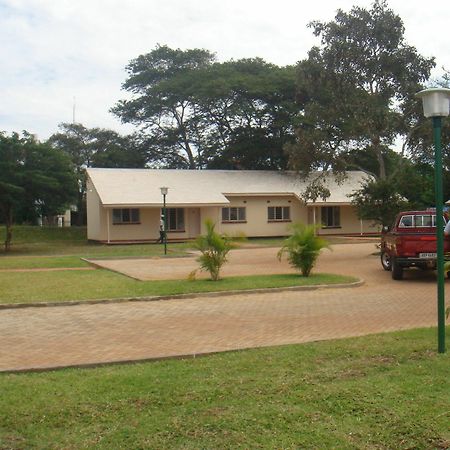 Victoria Apartments Livingstone Exterior photo