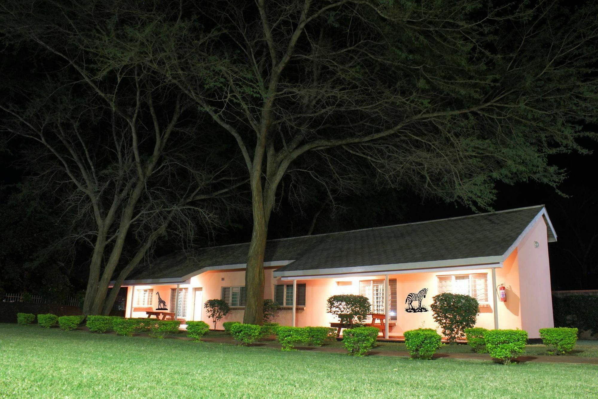 Victoria Apartments Livingstone Exterior photo